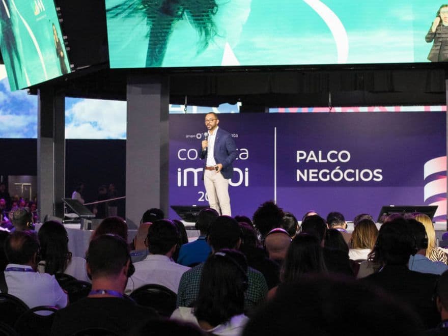 Bruno Lessa explicando sobre lançamentos para vender imóveis mais rápido.