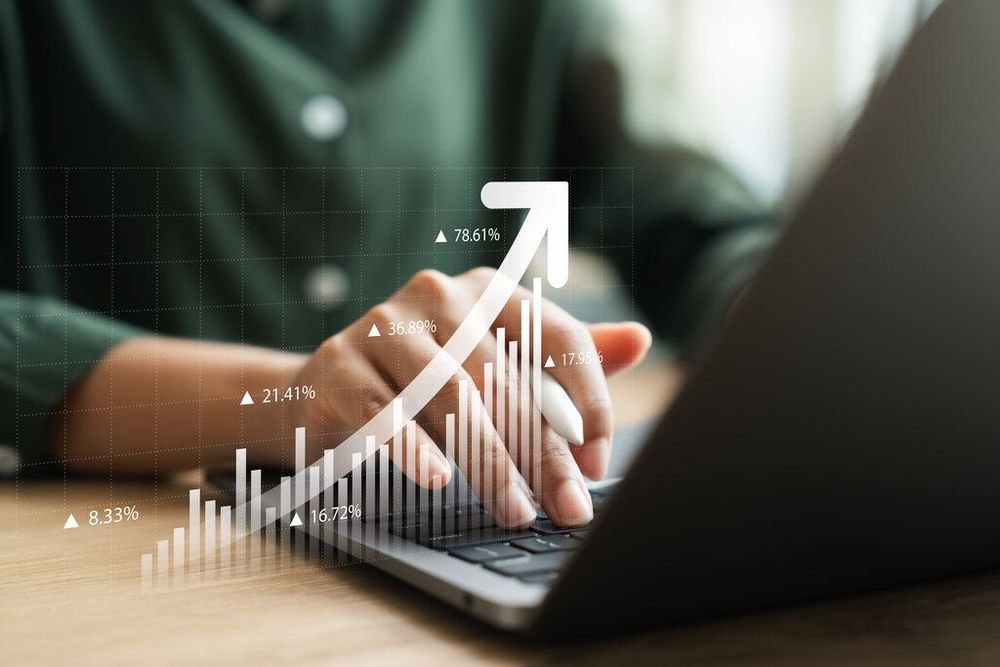 Gráfico indicando faturamento crescente, uso do playbook de vendas